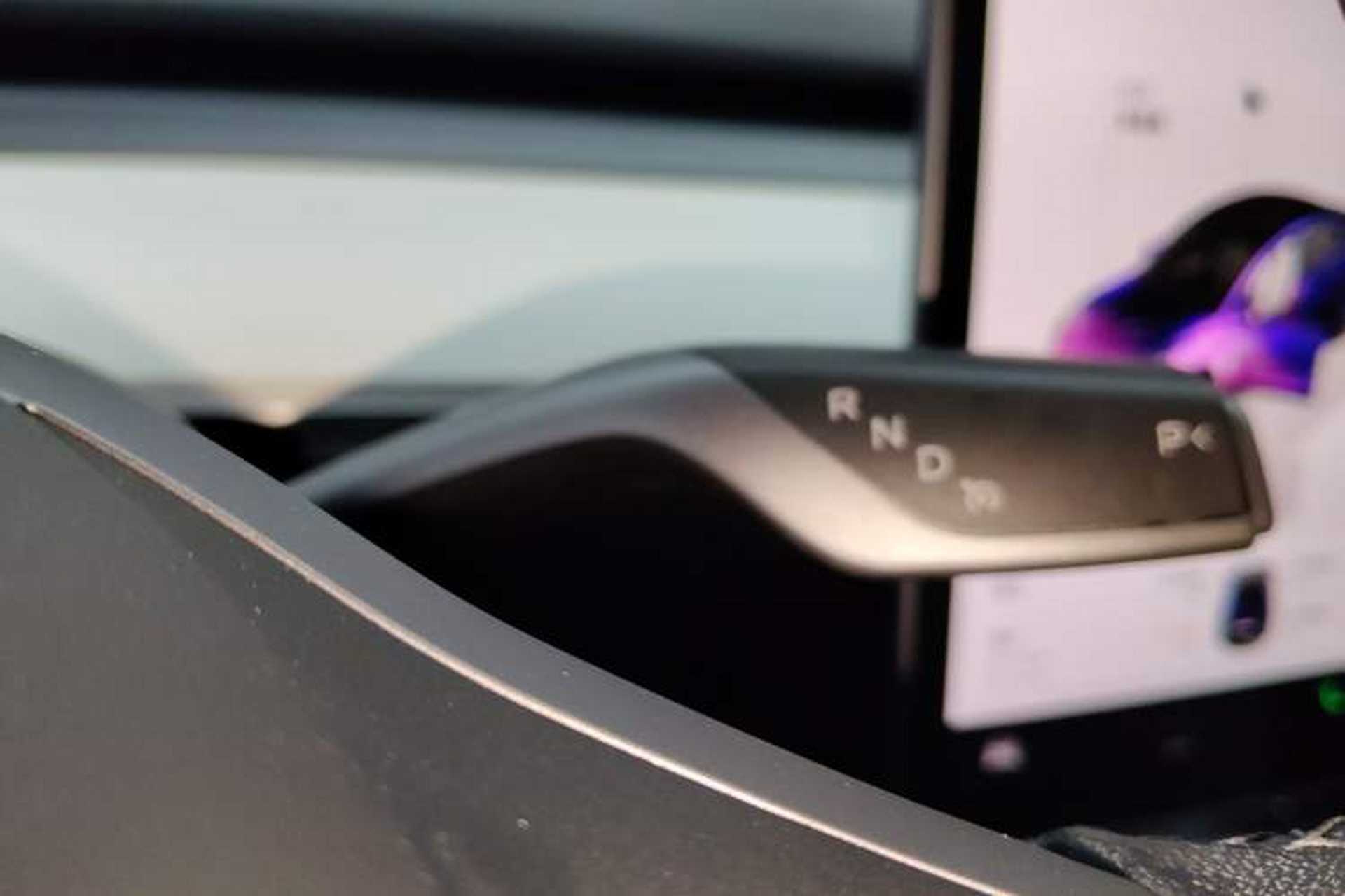 Used Tesla Model 3 2021 Revised Version II – Performance High-Performance All-Wheel-Drive Edition Gear Lever