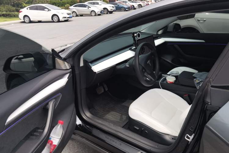 Used Tesla Model 3 2021 Standard Range Rear-Wheel Drive Upgraded Version 3D6 Interior 3