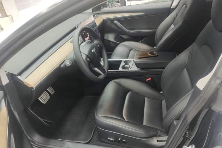 Used Tesla Model 3 2021 Performance High-Performance All-Wheel-Drive Version Left Front Seat