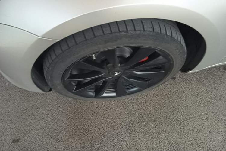Used Tesla Model 3 2021 Standard Range Rear-Drive Upgraded Version Left Front Wheel Hub