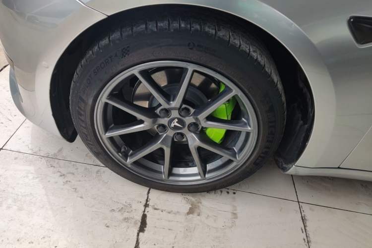 Used Tesla Model 3 2021 Standard Range Rear-Drive Upgraded Version Left Front Wheel Hub