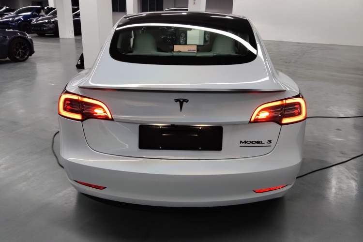Used Tesla Model 3 2021 Revised Version II – Performance High-Performance All-Wheel-Drive Edition Rear