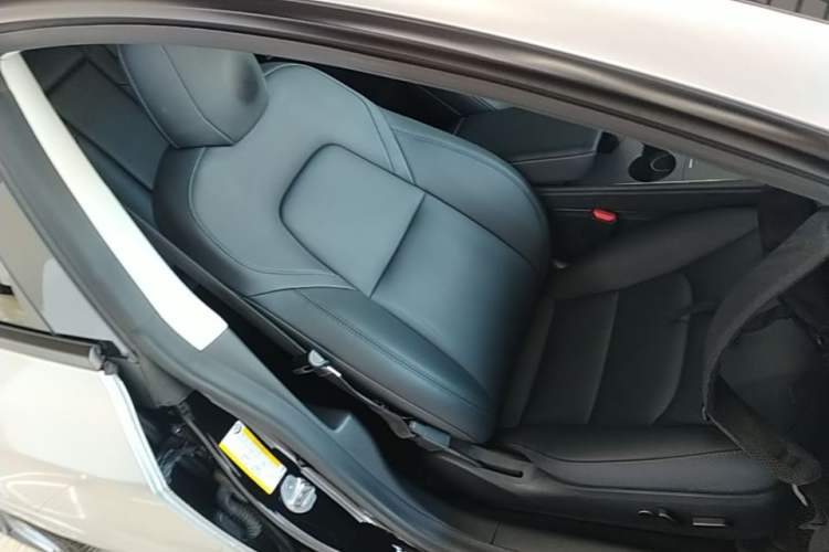 Used Tesla Model 3 2021 Performance High-Performance All-Wheel-Drive Version Right Front Seat