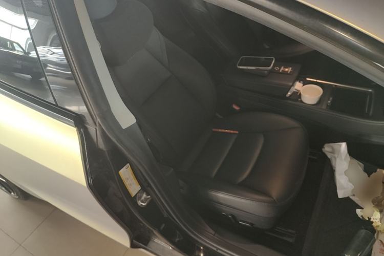 Used Tesla Model 3 2021 Performance High-Performance All-Wheel-Drive Version Right Front Seat