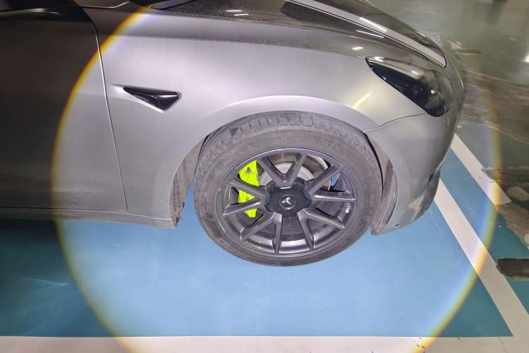 Used Tesla Model 3 2021 Standard Range Rear-Wheel Drive Upgraded Version 3D6 Right Front Wheel Hub