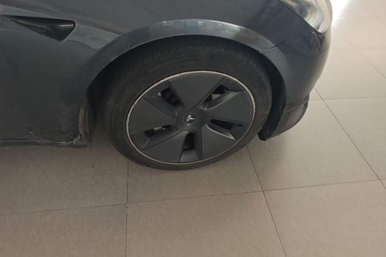 Used Tesla Model 3 2021 Standard Range Rear-Drive Upgraded Version Right Front Wheel Hub