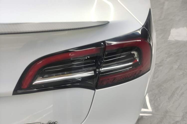 Used Tesla Model 3 2021 Performance High-Performance All-Wheel-Drive Version Right Rear Taillight