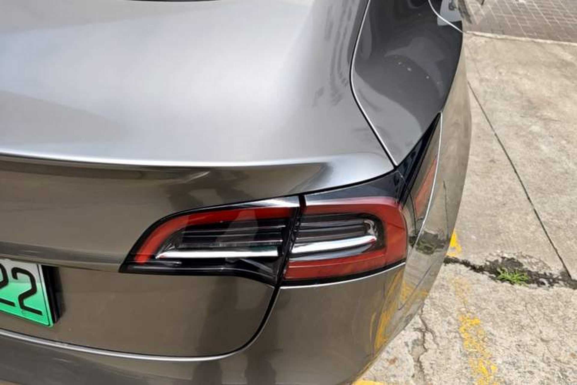 Used Tesla Model 3 2021 Standard Range Rear-Drive Upgraded Version Right Rear Taillight
