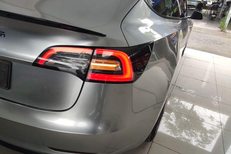 Used Tesla Model 3 2021 Standard Range Rear-Drive Upgraded Version Right Rear Taillight