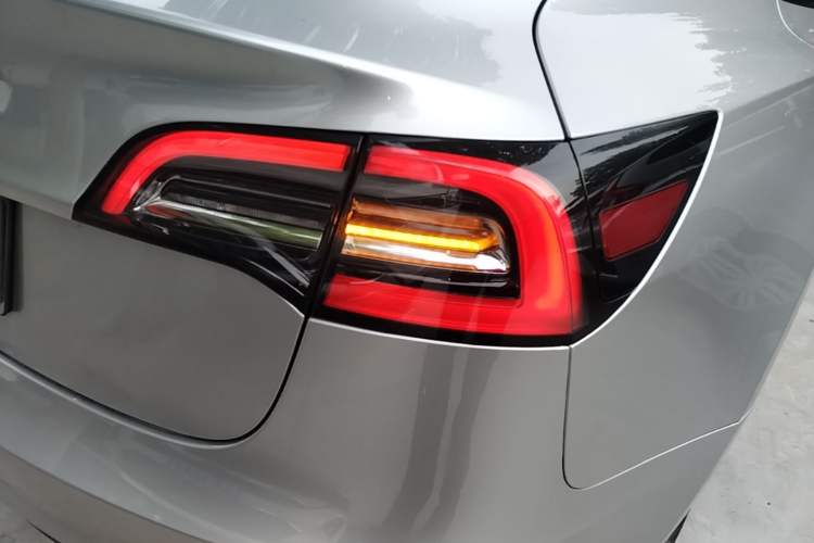 Used Tesla Model 3 2021 Standard Range Rear-Drive Upgraded Version Right Rear Taillight