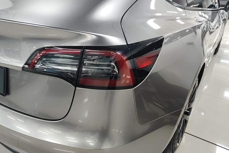 Used Tesla Model 3 2021 Standard Range Rear-Drive Upgraded Version Right Rear Taillight