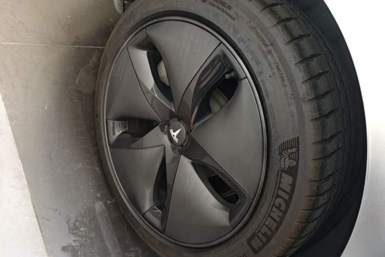 Used Tesla Model 3 2021 Revised Version Standard Range Rear-Wheel Drive Upgraded Edition 3D1 Right Rear Wheel Hub