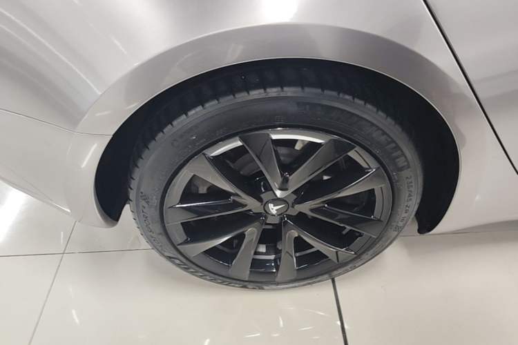 Used Tesla Model 3 2021 Standard Range Rear-Drive Upgraded Version Right Rear Wheel Hub