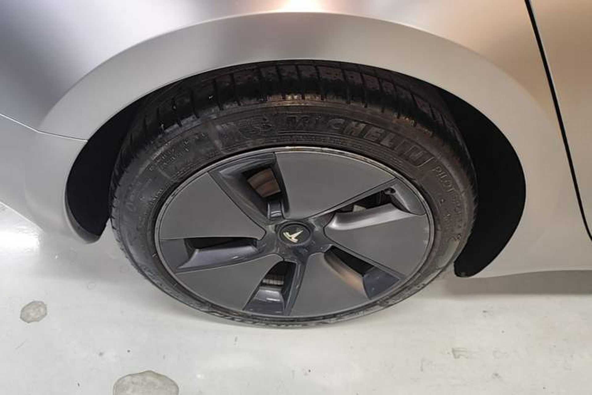 Used Tesla Model 3 2021 Standard Range Rear-Drive Upgraded Version Right Rear Wheel Hub