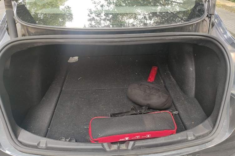 Used Tesla Model 3 2021 Performance High-Performance All-Wheel-Drive Version Trunk