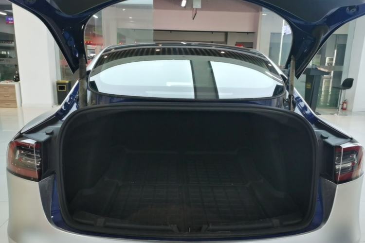 Used Tesla Model 3 2021 Performance High-Performance All-Wheel-Drive Version Trunk