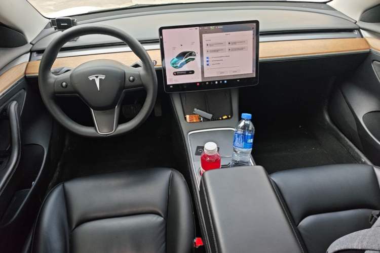 Used Tesla Model 3 2021 Standard Range Rear-Wheel Drive Upgraded Version 3D6 Center Console