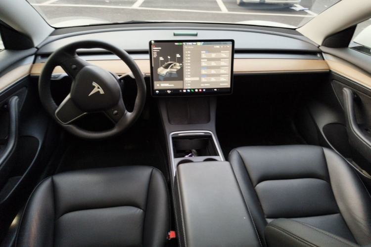 Used Tesla Model 3 2021 Revised Version Standard Range Rear-Wheel Drive Upgraded Edition 3D1 Center Console