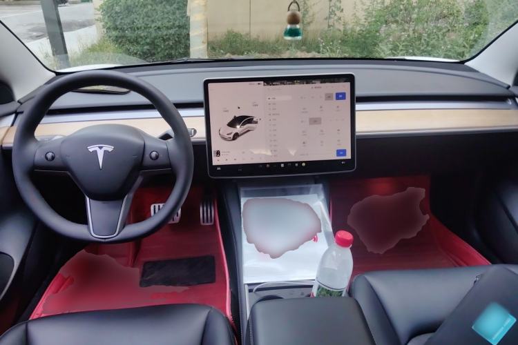 Used Tesla Model 3 2021 Performance High-Performance All-Wheel-Drive Version 3D6 Center Console