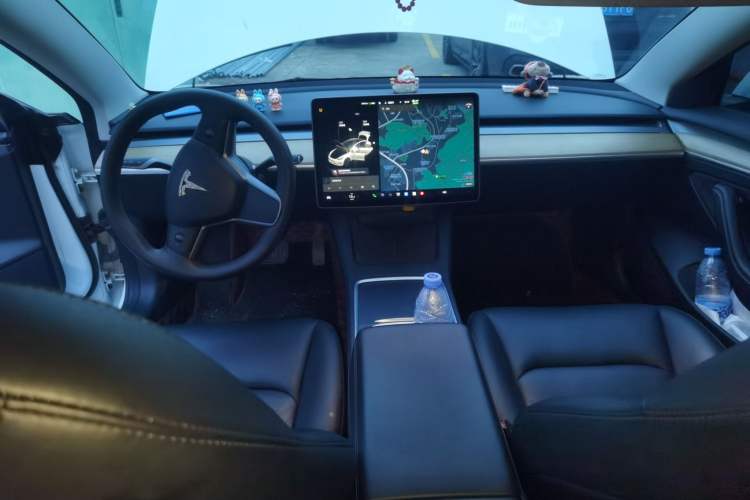 Used Tesla Model 3 2021 Revised Version Standard Range Rear-Wheel Drive Upgraded Edition 3D1 Center Console
