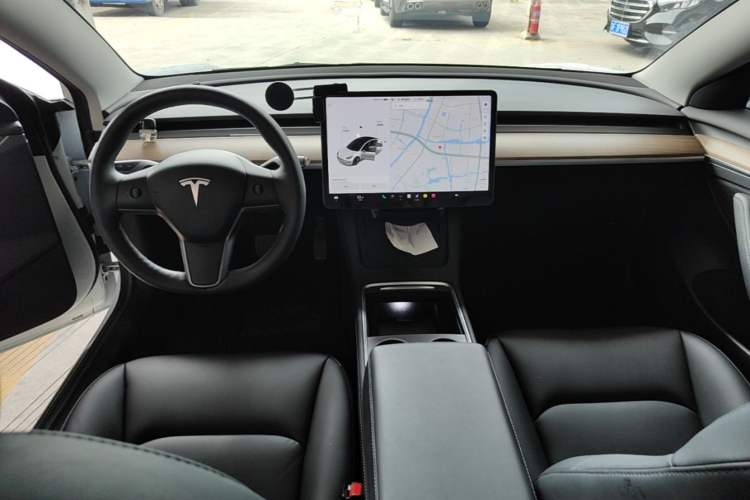 Used Tesla Model 3 2021 Revised Version Standard Range Rear-Wheel Drive Upgraded Edition 3D1 Center Console