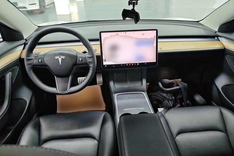 Used Tesla Model 3 2021 Revised Version II – Performance High-Performance All-Wheel-Drive Edition Center Console