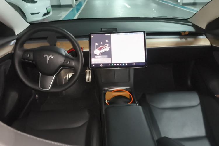 Used Tesla Model 3 2021 Revised Performance Version with All-Wheel Drive 3D1 Center Console