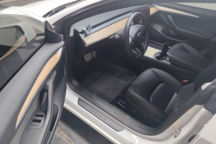 Used Tesla Model 3 2021 Revised Version II – Performance High-Performance All-Wheel-Drive Edition Driver Seat