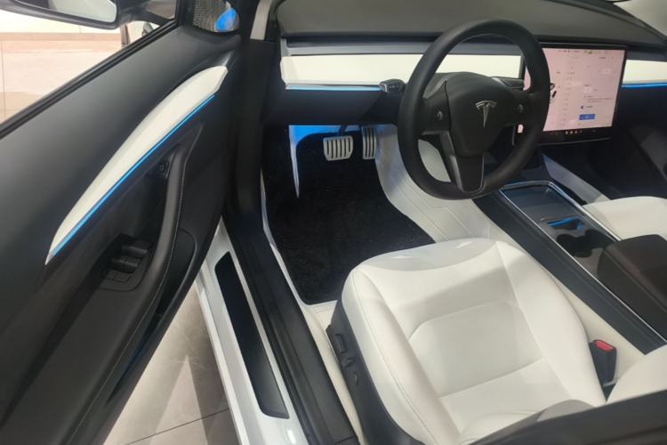 Used Tesla Model 3 2021 Revised Version II – Performance High-Performance All-Wheel-Drive Edition Driver Seat