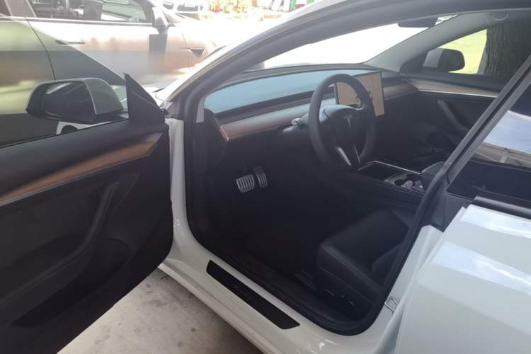 Used Tesla Model 3 2021 Revised Version II – Performance High-Performance All-Wheel-Drive Edition Driver Seat