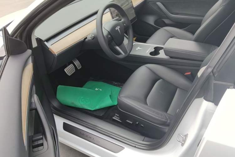 Used Tesla Model 3 2021 Performance High-Performance All-Wheel-Drive Version 3D6 Driver Seat