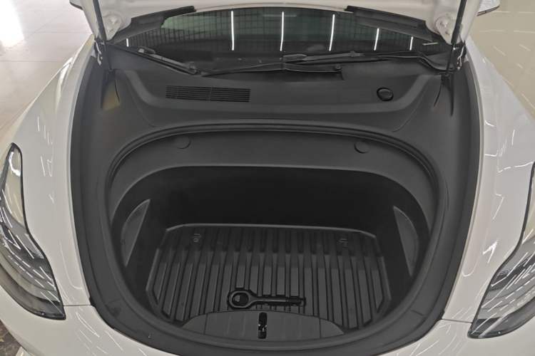 Used Tesla Model 3 2021 Standard Range Rear-Wheel Drive Upgraded Version 3D6 Engine Bay