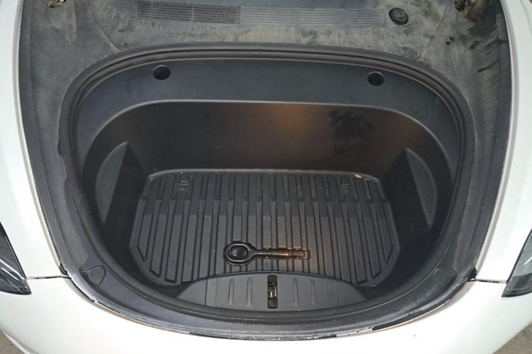 Used Tesla Model 3 2021 Performance High-Performance All-Wheel-Drive Version 3D6 Engine Bay