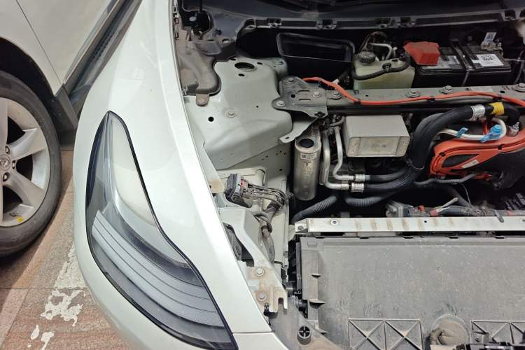 Used Tesla Model 3 2021 Standard Range Rear-Wheel Drive Upgraded Version 3D6 Engine Bay Right