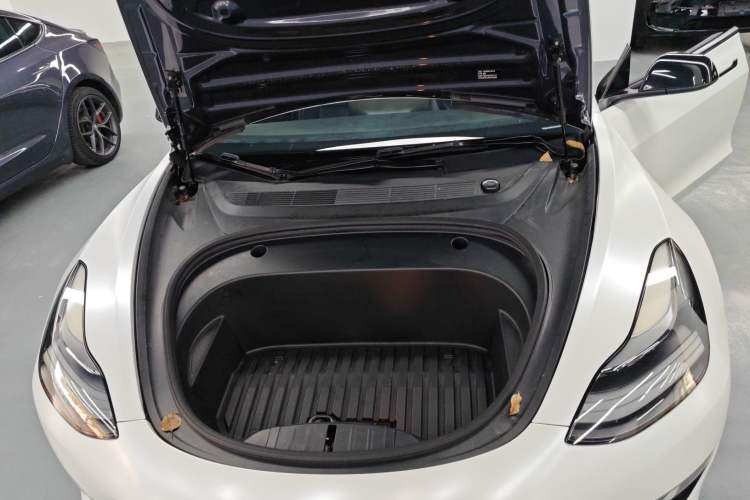 Used Tesla Model 3 2021 Revised Version II – Performance High-Performance All-Wheel-Drive Edition Engine Bay