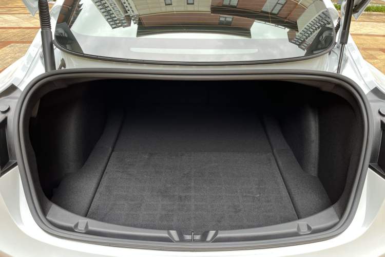 Used Tesla Model 3 2021 Performance High-Performance All-Wheel-Drive Version Exterior 12