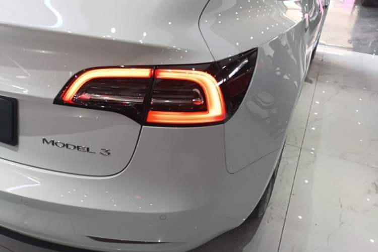 Used Tesla Model 3 2021 Standard Range Rear-Drive Upgraded Version Exterior 3
