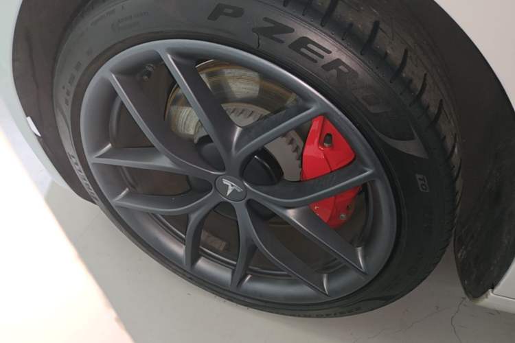 Used Tesla Model 3 2021 Performance High-Performance All-Wheel-Drive Version 3D6 Exterior 4