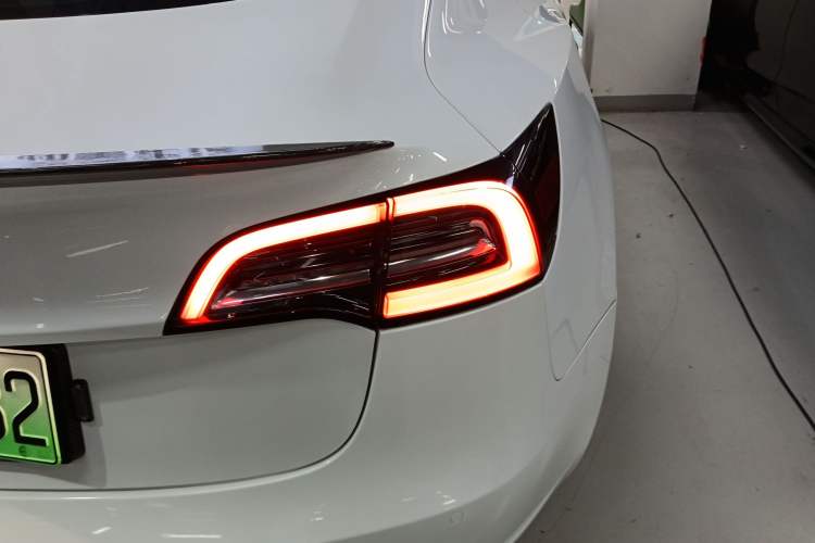 Used Tesla Model 3 2021 Standard Range Rear-Wheel Drive Upgraded Version 3D6 Exterior 6