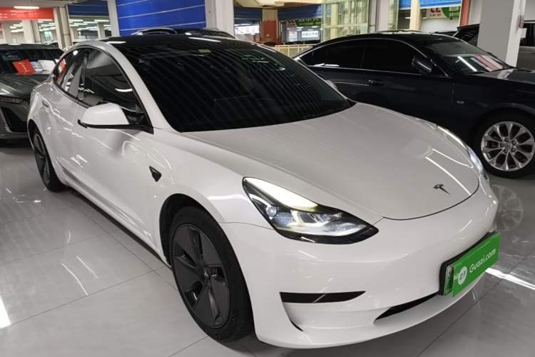 Used Tesla Model 3 2021 Standard Range Rear-Drive Upgraded Version Front Right 45 Deg