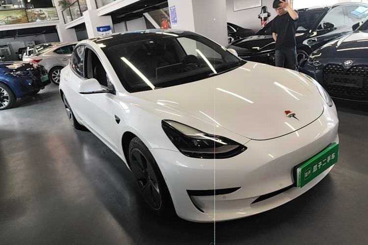Used Tesla Model 3 2021 Standard Range Rear-Drive Upgraded Version Front Right 45 Deg