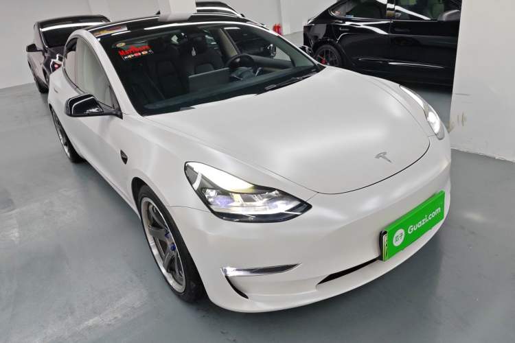 Used Tesla Model 3 2021 Revised Version II – Performance High-Performance All-Wheel-Drive Edition Front Right 45 Deg