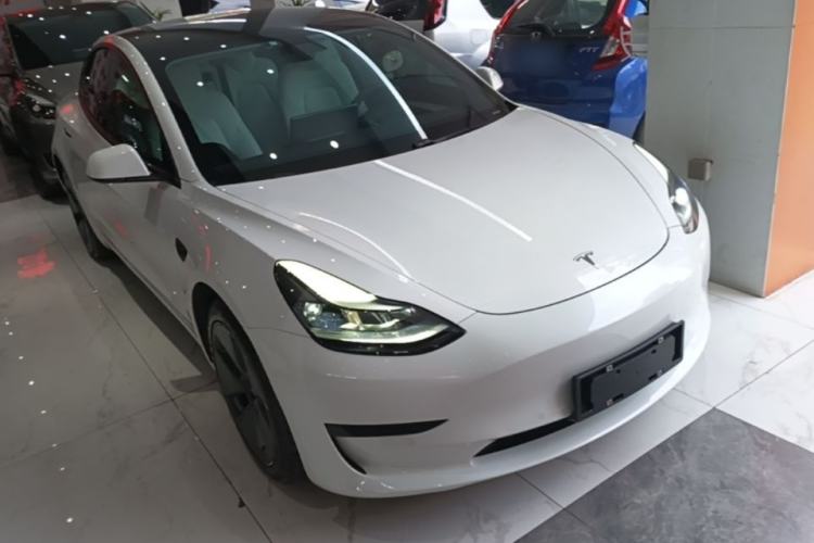 Used Tesla Model 3 2021 Standard Range Rear-Drive Upgraded Version Front Right 45 Deg