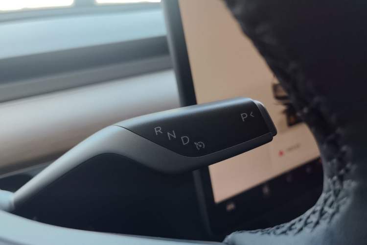 Used Tesla Model 3 2021 Revised Version II – Performance High-Performance All-Wheel-Drive Edition Gear Lever