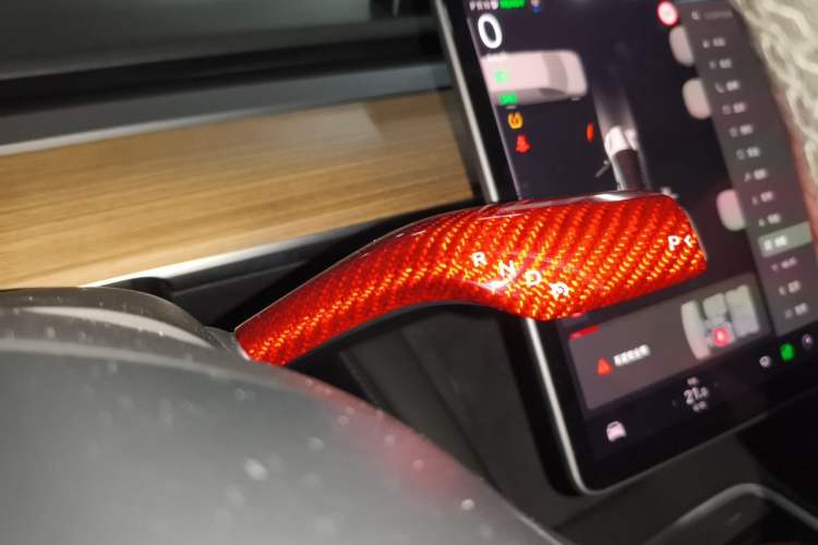 Used Tesla Model 3 2021 Revised Performance Version with All-Wheel Drive 3D1 Gear Lever