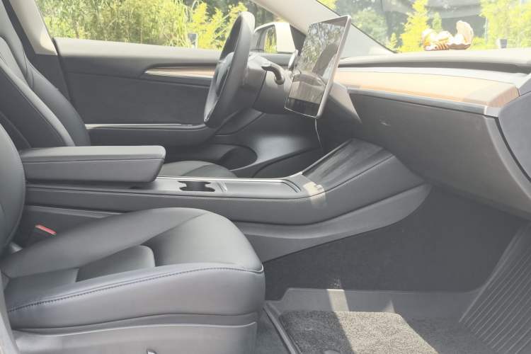 Used Tesla Model 3 2021 Standard Range Rear-Drive Upgraded Version Interior 1