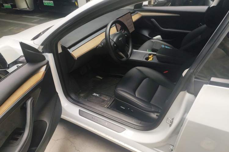 Used Tesla Model 3 2021 Standard Range Rear-Wheel Drive Upgraded Version 3D6 Interior 3