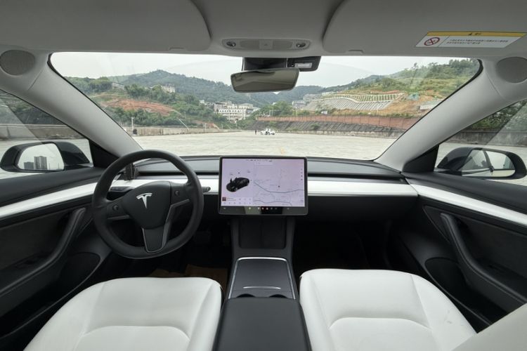 Used Tesla Model 3 2021 Standard Range Rear-Drive Upgraded Version Interior 3