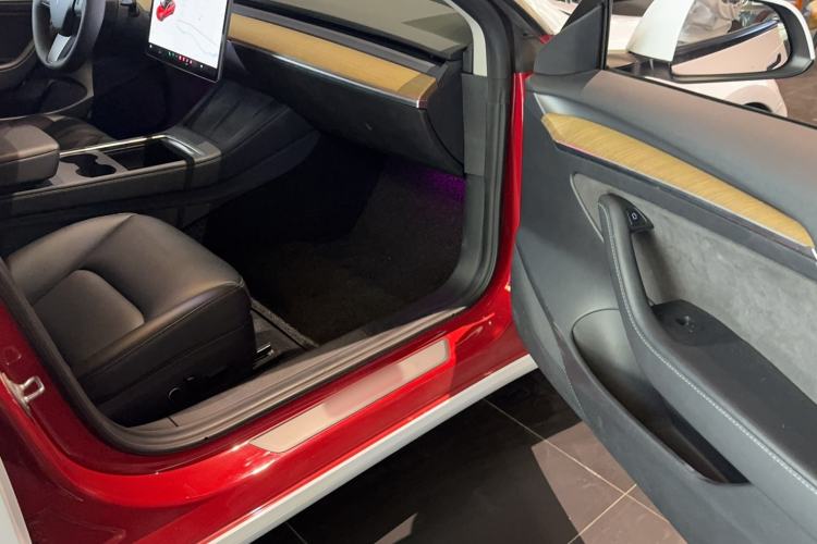 Used Tesla Model 3 2021 Standard Range Rear-Drive Upgraded Version Interior 3