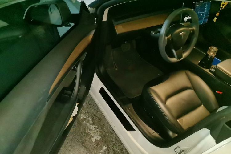 Used Tesla Model 3 2021 Standard Range Rear-Drive Upgraded Version Interior 3